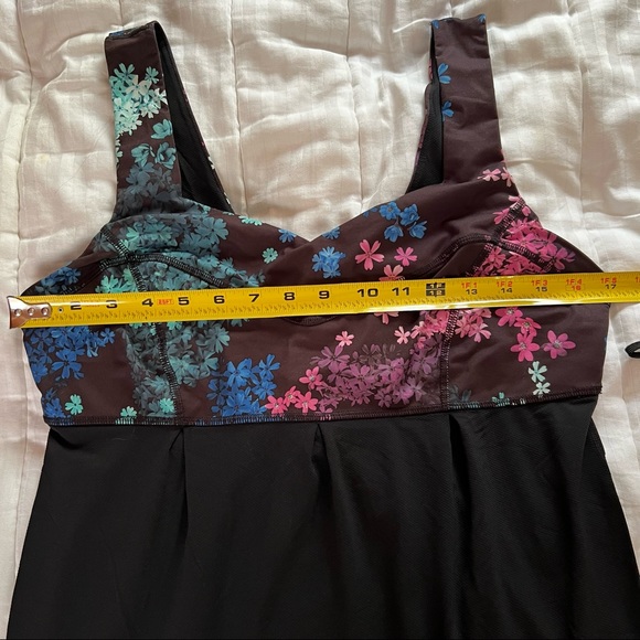 Lululemon Tame Me Tank Top - Size 10 - Picture 6 of 8